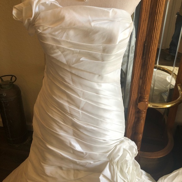 NWT Modeca Wedding Dress - Picture 4 of 8